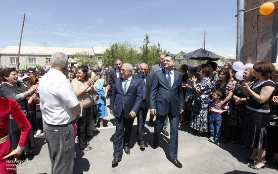 Արմավիր քաղաքի երկու վթարային շենքերի բնակիչների բնակարանային խնդիրներին լուծում է տրվել