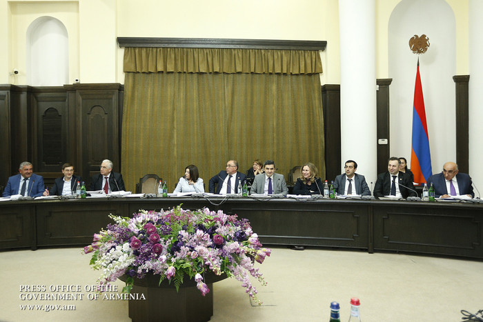 Վարչապետն ընդունել է զարգացման լավագույն ծրագրեր ներկայացրած համայնքների ղեկավարներին