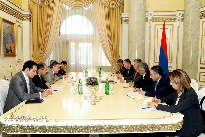 Վարչապետն ընդունել է Ասիական զարգացման բանկի տարածաշրջանի երկրների գծով գլխավոր տնօրենին