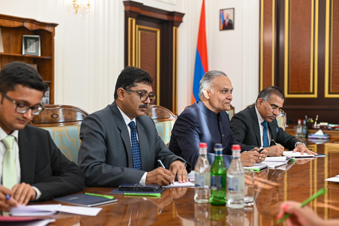 Փոխվարչապետ Մաթևոսյանն ընդունել է Հնդկաստանի ԱԳՆ Արևմտյան ուղղության քարտուղար Սանջայ Վերմային