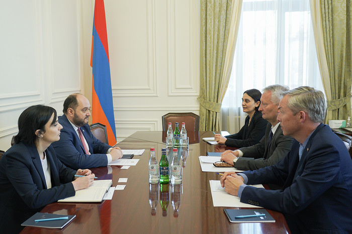 Արայիկ Հարությունյանն ընդունել է ՀՀ-ում Գերմանիայի արտակարգ և լիազոր դեսպան Վիկտոր Ռիխտերին