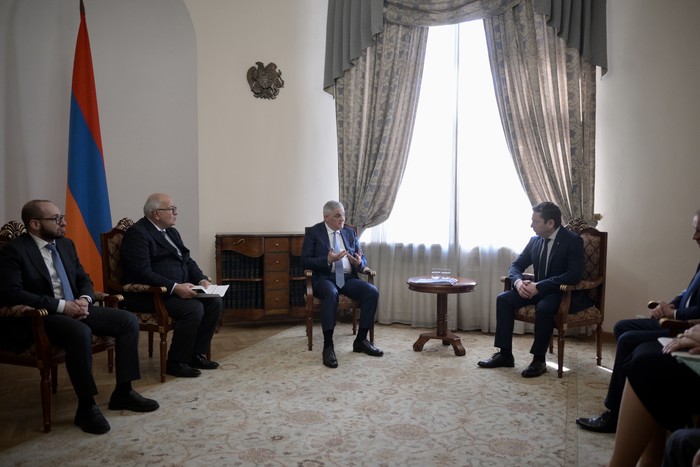 Փոխվարչապետ Մհեր Գրիգորյանն ընդունել է Մուրմանսկի շրջանի նահանգապետ Անդրեյ Չիբիսին