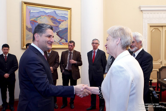 Վարչապետն ընդունել է Եվրոպական խորհրդարանի Եվրամիություն-Հայաստան բարեկամության խմբի պատգամավորներին