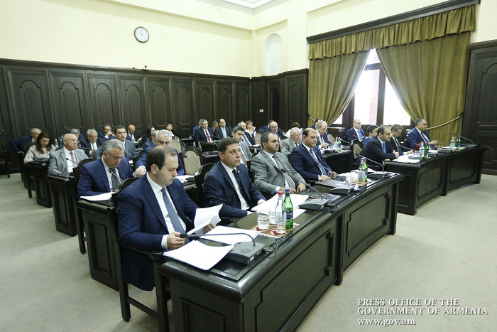Վարչապետը հանձնարարել է գույքագրել կարկուտի պատճառած վնասները և ներկայացնել համապատասխան առաջարկությ
