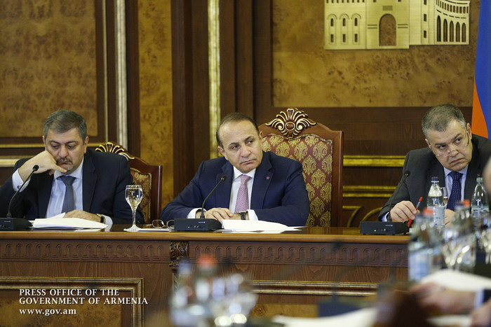 «Յուրաքանչյուր լուծում պետք է ուղղված լինի հարկային համակարգի պարզեցմանը». Հովիկ Աբրահամյան