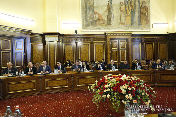 Վարչապետի գլխավորությամբ քննարկվել են հանքարդյունաբերության ոլորտի հետագա զարգացմանն ուղղված հարցեր