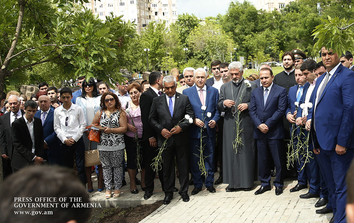 Վարչապետը ներկա է գտնվել ապրիլյան պատերազմում զոհված հերոսների հիշատակին նվիրված հուշակոթողի բացմանը