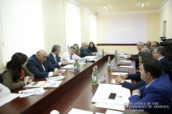 Լոռու մարզպետարանում Կարեն Կարապետյանին է ներկայացվել Վանաձորի զարգացման հայեցակարգը