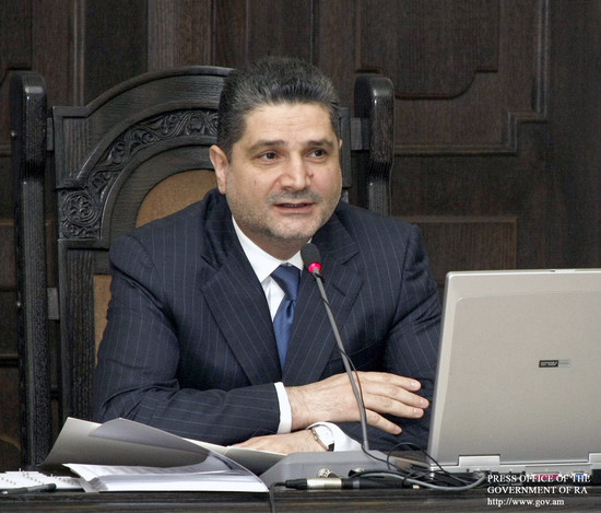 Հրապարակային արձագանք հրապարակային հայտարարությանը