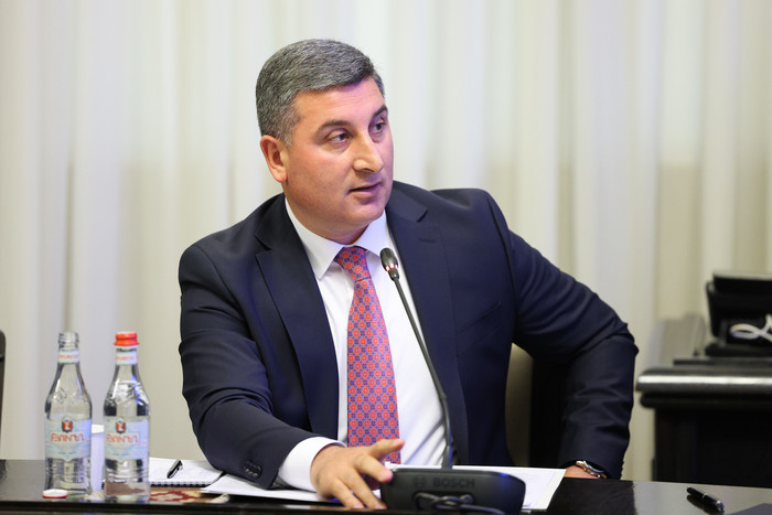 Անկանխիկ եղանակով վճարումներից կենսաթոշակառուներին հետվճարը 10%-ի փոխարեն կսահմանվի 12 %, իսկ հետվճա