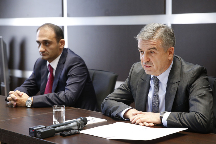 Վարչապետը ՊԵԿ աշխատակազմին է ներկայացրել ՊԵԿ նորանշանակ նախագահ Վարդան Հարությունյանին