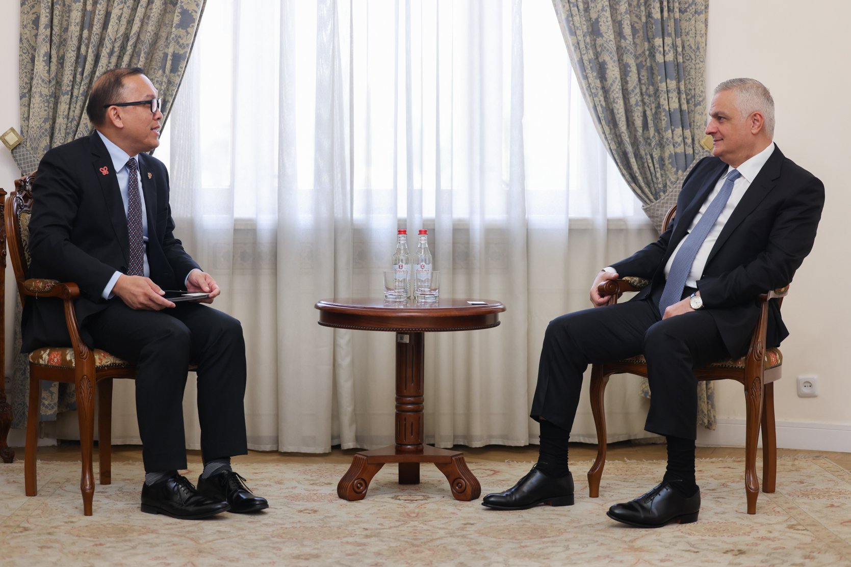 Փոխվարչապետ Մհեր Գրիգորյանն ընդունել է ԱԶԲ փոխնախագահի գլխավորած պատվիրակությանը