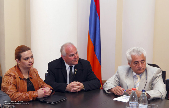 Տիգրան Սարգսյանն ընդունել է տարբեր երկրների ասորական համայնքների ներկայացուցիչներին