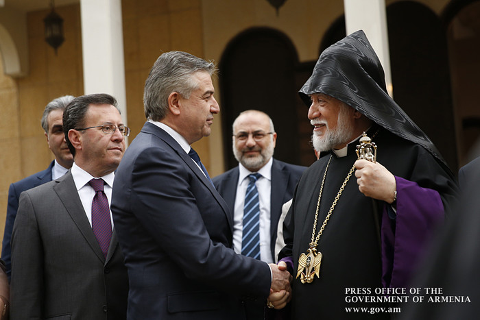 Վարչապետ Կարեն Կարապետյանը հանդիպել է Մեծի Տանն Կիլիկիո Կաթողիկոս Արամ Առաջինին