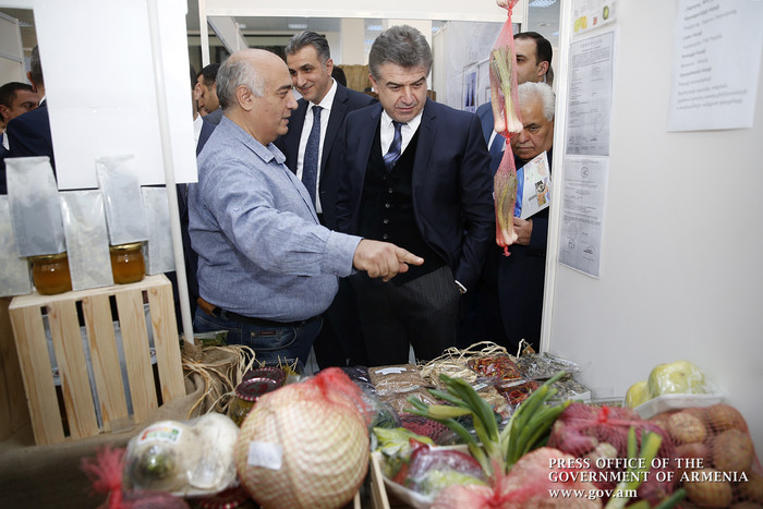 Վարչապետը ծանոթացել է «ԱրմՊրոդԷքսպո» գյուղատնտեսական ցուցահանդեսին ներկայացված արտադրանքին