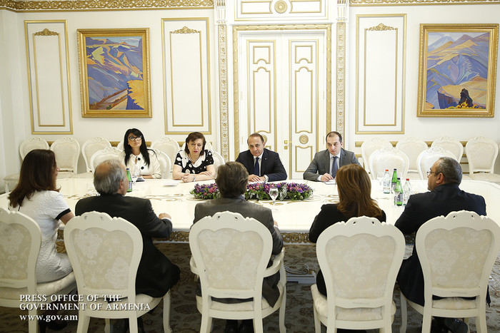 Վարչապետն ընդունել է Ռամկավար Ազատական Կուսակցության կենտրոնական վարչության ատենապետի գլխավորած պատվ