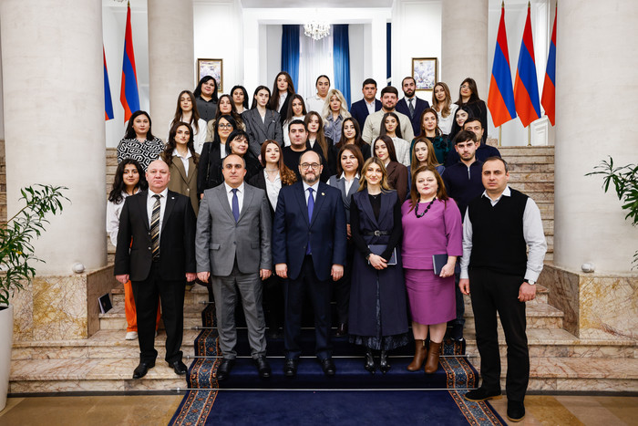 Արայիկ Հարությունյանն ընդունել է  ՀՀ պետական կառավարման ակադեմիայի  ուսանողներին