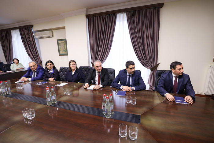 Փոխվարչապետը Քաղաքաշինության կոմիտեի աշխատակազմին է ներկայացրել նորանշանակ նախագահին