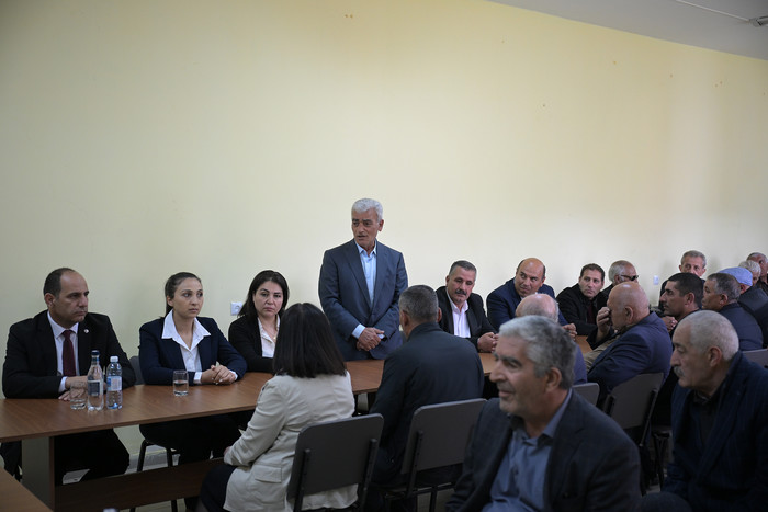 Արայիկ Հարությունյանն այցելել է Արագածոտնի մարզի ազգային փոքրամասնությունների բնակավայրեր