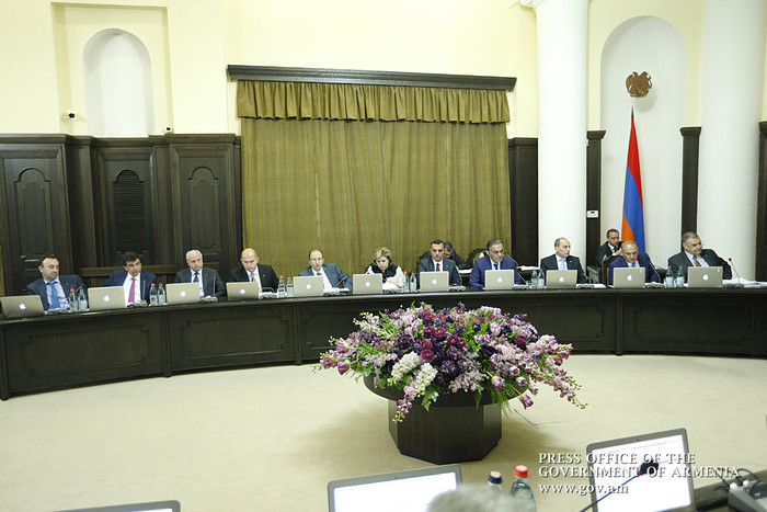 Կառավարության նիստի մասնակիցները հարգել են մեծ բարերարի հիշատակը