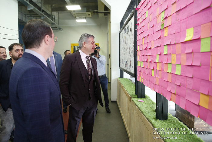 Վարչապետը ծանոթացել է ՏՏ ոլորտում գործունեություն ծավալող SoftConstruct ընկերության գործունեությանն 
