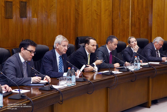 Վարչապետն ընդունել է Լեհաստանի, Շվեդիայի և Բուլղարիայի ԱԳ նախարարներին