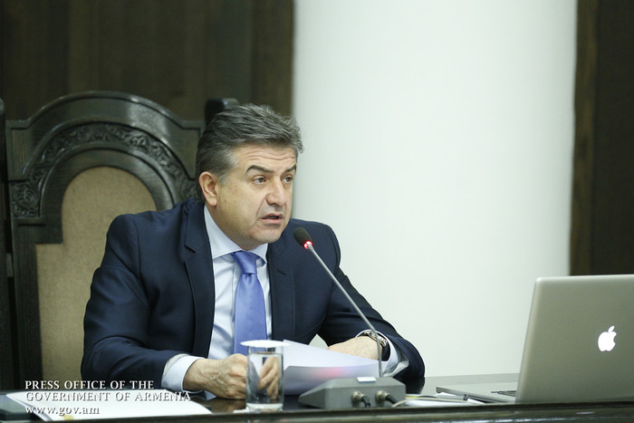 Վարչապետը հանձնարարել է հստակեցնել և պարզեցնել պետական մարմինների կողմից լիցենզիաների և այլ փաստաթղթ