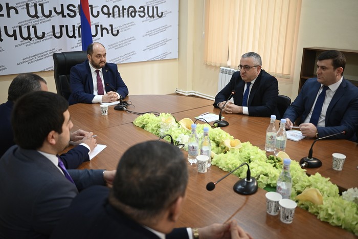 Արայիկ Հարությունյանը ներկայացրել է Սննդամթերքի անվտանգության տեսչական մարմնի նորանշանակ ղեկավարին