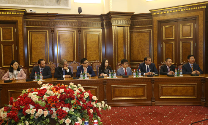 Փոխվարչապետի պաշտոնակատար Տիգրան Ավինյանն ընդունեց չինական պատվիրակությանը