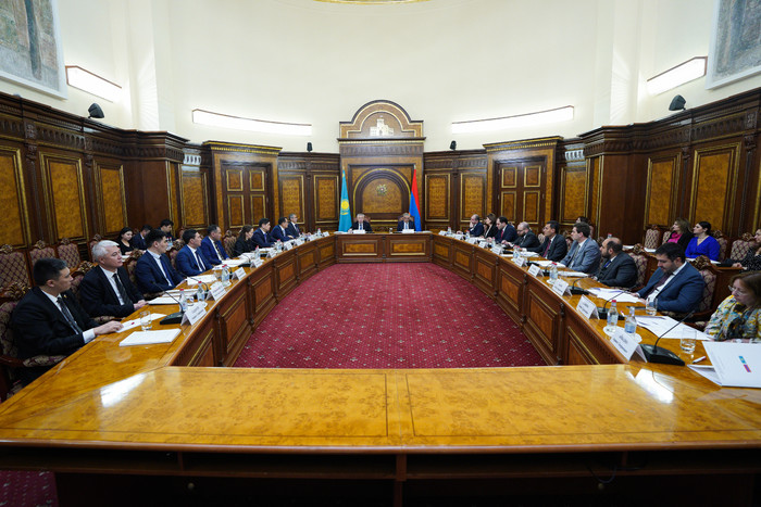 Կայացել է Հայ-ղազախական տնտեսական համագործակցության միջկառավարական հանձնաժողովի 9-րդ նիստը