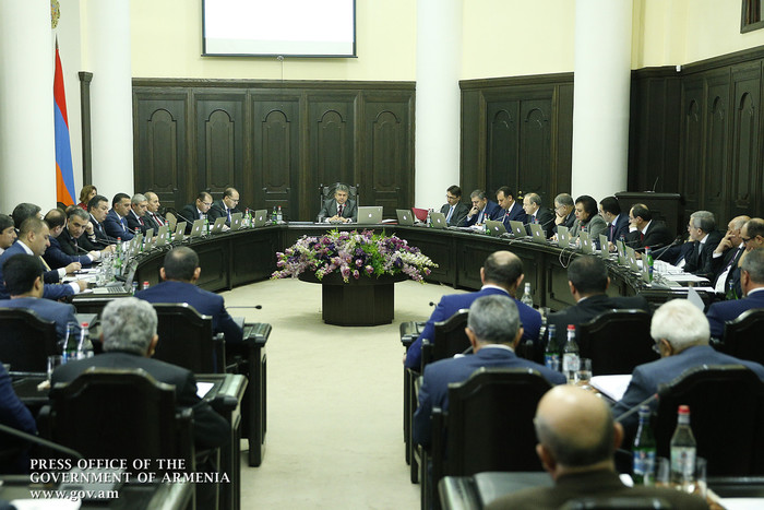 Վարչական դատարանի ծանրաբեռնվածությունը լուրջ ռիսկեր է առաջացնում. վարչապետը համապատասխան հանձնարարակ