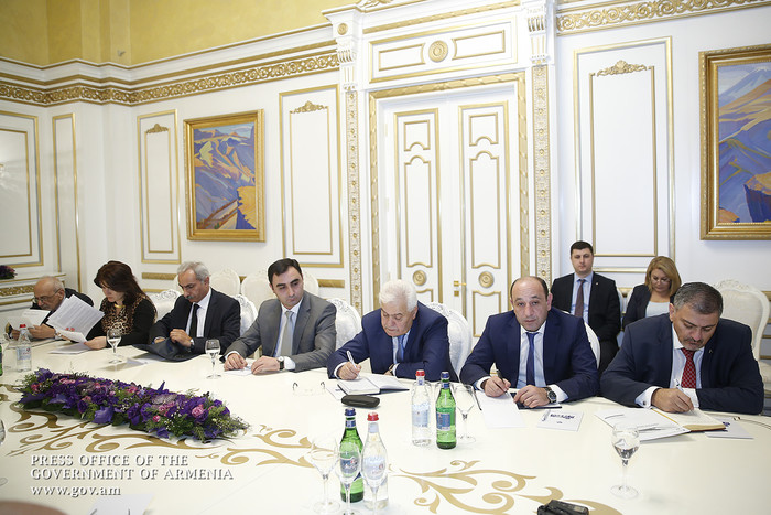 Կառավարության ղեկավարն ընդունել է մի շարք հասարակական կազմակերպությունների ներկայացուցիչներին