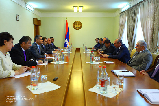 Տիգրան Սարգսյանը և Բակո Սահակյանը քննարկել են երկու հայկական պետությունների միջև համատեղ ծրագրերի իր