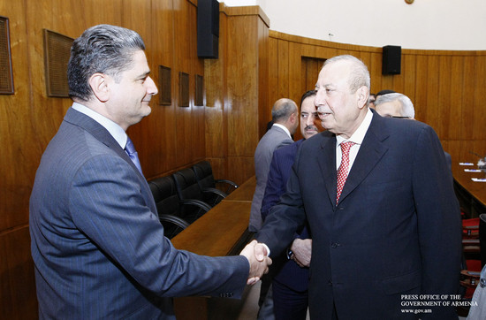 Տիգրան Սարգսյանը և Իրաքի փոխվարչապետը քննարկել են երկկողմ հարաբերությունների զարգացմանն առնչվող հարց