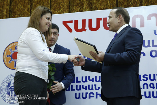 Վարչապետը շնորհավորել է սոցիալական աշխատողներին մասնագիտական տոնի առթիվ