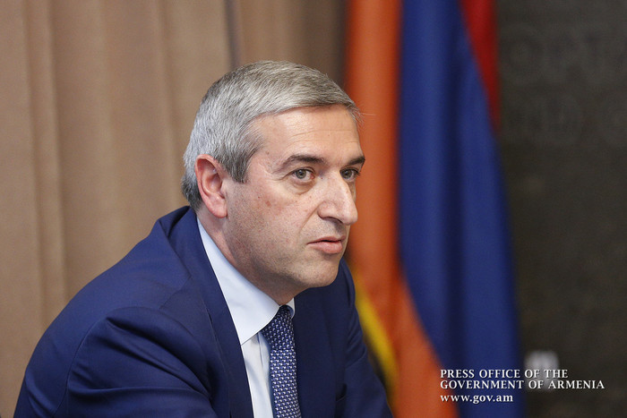 Վարչապետը ՀՀ տրանսպորտի, կապի և տեղեկատվական տեխնոլոգիաների նախարարության աշխատակազմի հետ քննարկել է