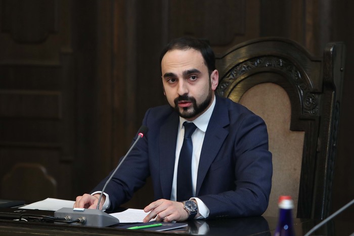Տիգրան Ավինյանը խորհրդակցություն է անցկացրել հաշմանդամություն ունեցող զինծառայողների պրոթեզավորման գ