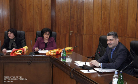 Քննարկվել են կանանց դերի բարձրացմանն առնչվող հարցեր
