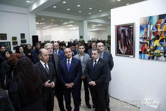 Վարչապետը մասնակցել է երիտասարդ ստեղծագործողների ցուցահանդես-մրցույթի բացմանը