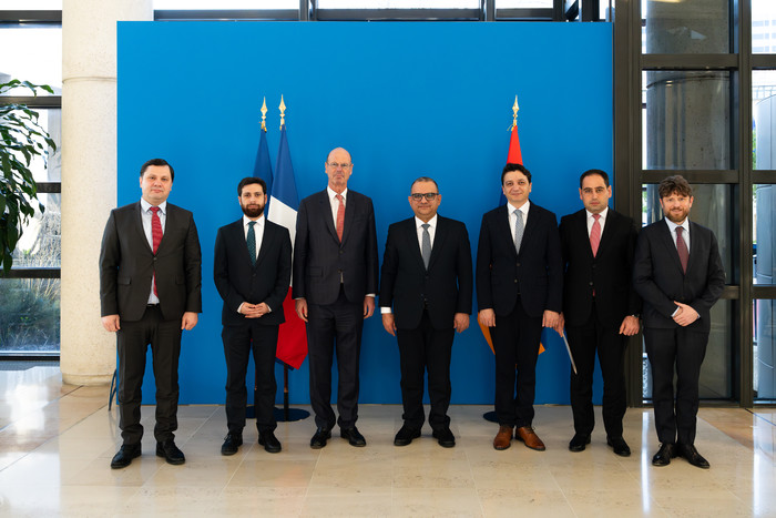 Փոխվարչապետ Տիգրան Խաչատրյանը հանդիպել է Ֆրանսիայի էկոնոմիկայի, ֆինանսների, արդյունաբերական և թվային