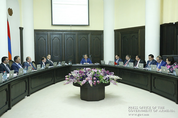 Վարչապետ Հովիկ Աբրահամյանն անդրադարձել է էլեկտրաէներգիայի սակագների շուրջ ստեղծված իրավիճակին