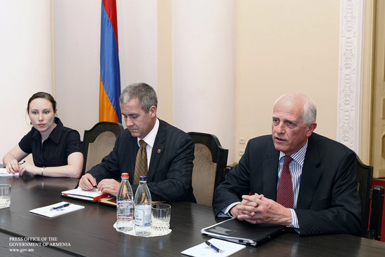 Տիգրան Սարգսյանն ընդունել է Ավստրալիայի վարչապետի հատուկ բանագնացին