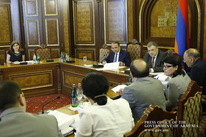 Կառավարությունում քննարկվել են 2017-2019 թթ. ՀՀ պետական բյուջեից կատարվելիք միջնաժամկետ ծախսերի ֆինա