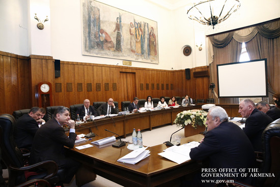 2013 թ. գործունեության արդյունքների վերաբերյալ հաշվետվություն է ներկայացրել ևս 11 գերատեսչություն