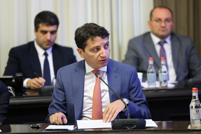 Անկանխիկ եղանակով վճարումներից կենսաթոշակառուներին հետվճարը 10%-ի փոխարեն կսահմանվի 12 %, իսկ հետվճա