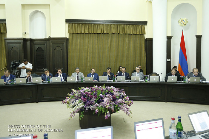 Վարչապետը հանձնարարել է աջակցություն ցուցաբերել տարերային աղետներից տուժած համայնքների հողօգտագործող