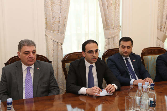 Փոխվարչապետ Տիգրան Ավինյանն ընդունել է ԱՄԷ պետնախարարին