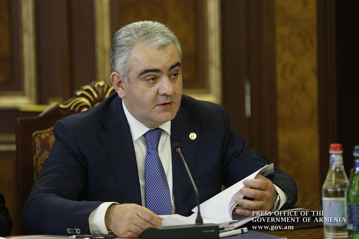 Կառավարությունում շարունակվել են գերատեսչությունների 2016 թ. գործունեության հաշվետվությունները