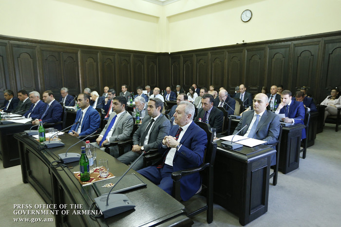 Վարչապետը հանձնարարել է ամփոփել կառավարության գործունեության մեկ տարվա աշխատանքը և հանրությանը հաշվե