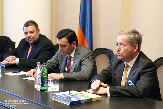 Վարչապետն ընդունել է «Volvo Truks corporation» և «Krone holding GmbH&Co.KG» ընկերությունների ներկայա
